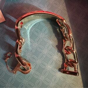 Elegant Gold Bracelet